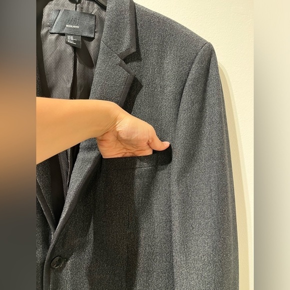 H&M charcoal and black sports coat in 40R - Picture 5 of 8